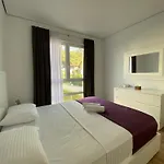 Margo, San Pietro Resort, Lalez *