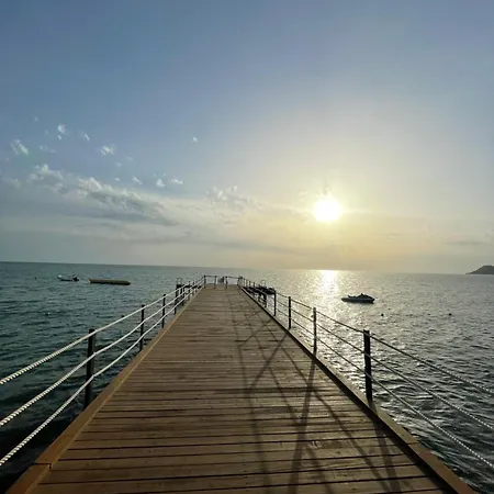 Margo, San Pietro Resort, Lalez