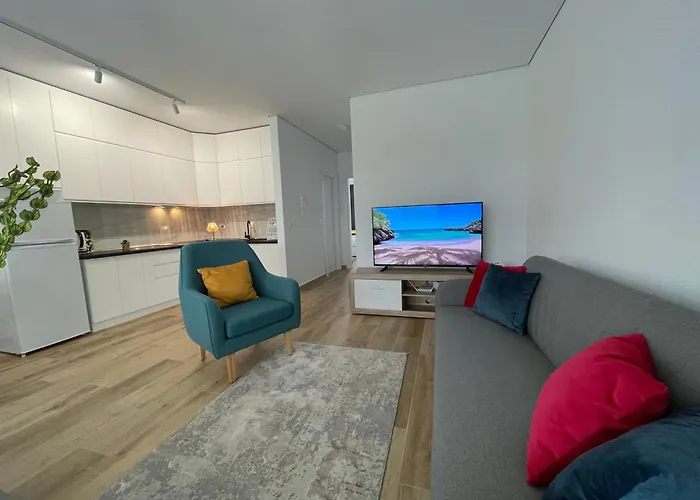 Margo, San Pietro Resort, Lalez