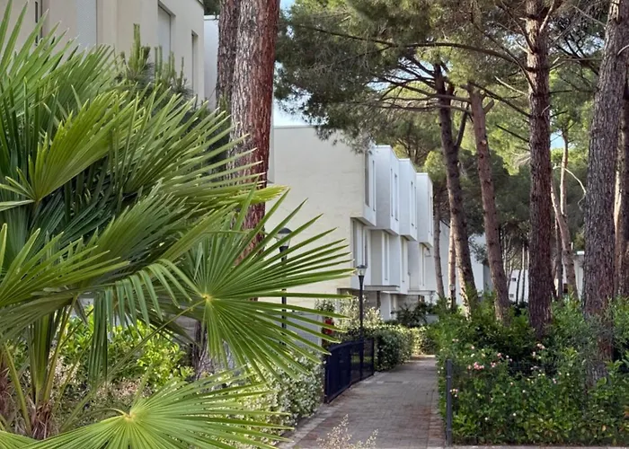 Margo, San Pietro Resort, Lalez *